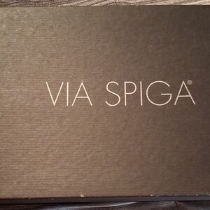 Via Spiga Elegant Black Packaging